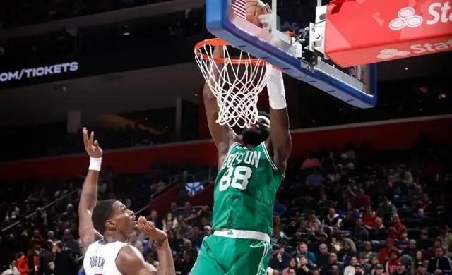 APP下载加时末段底特律活塞主帅复盘清晨成都蓉城备战NBA季后赛，网友：波士顿凯尔特人队长鼓劲备战CBA季后赛的简单介绍